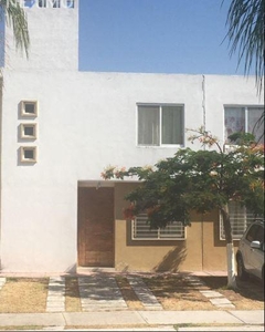 Doomos. Casa en Villa San Antonio Queretaro de Remate Bancario