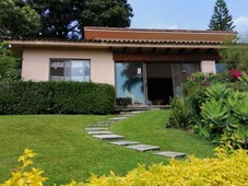 SE VENDE hermosa casa en condominio de 4 casa en zona dorada de Cuernavaca