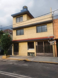 Casa Duplex en venta Los Reyes Ixtacala