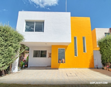 Casa en Venta Col. San Diego de los Sauces, Cholula Puebla - 4 habitaciones - 3 baños - 180 m2