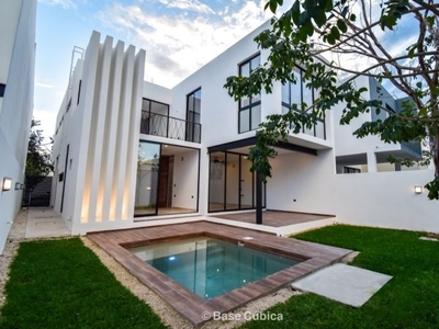 Casa en venta en privada de Mérida