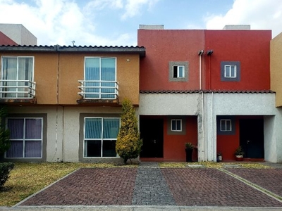 Casa en venta en Toluca, Fraccionamiemto Villa Toscana
