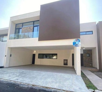 Casa en venta - La Joya Privada residencial, Monterrey NL