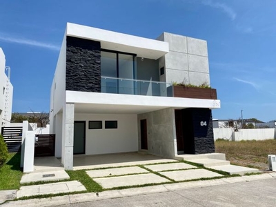 Casa nueva en Punta Tiburón Veracruz
