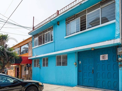 Casa venta en la Colonia Granjas Esmeralda, Avena