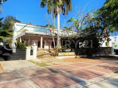 Atención! Casa Antigua en Paseo Montejo Merida....