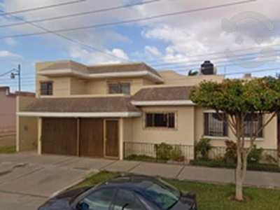 VENTA CASA GRANDISIMA A MITAD DE PRECIO EN