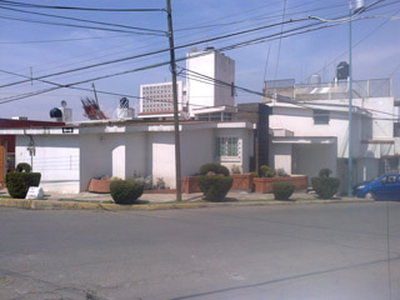 Casa y departamento en Lomas de Loreto