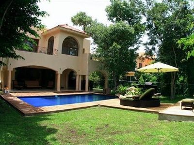 Excepcional y Exclusiva Villa en Venta en Playacar II
