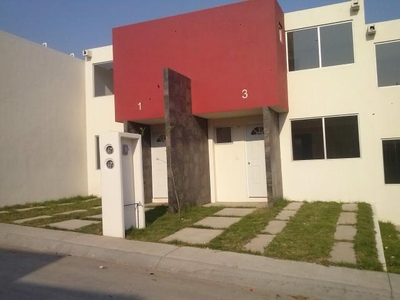 hermosa casa cerca de atizapan todos los servicios