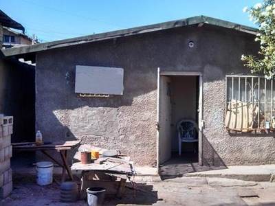 se vende terreno con cuarto de madera en pipila 5ta.