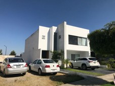 casa en venta en puerta del valle, zapopan