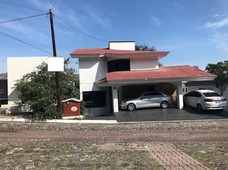 CASA EN VENTA EN LAS CAÑADAS