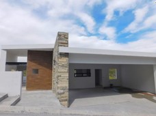 Casa en venta en Monterrey, con alberca, Zona Carretera Nacional CAROLCO