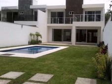 estrena residencia minimalista con roof garden y vista panorámica en cuernavaca