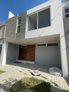 CASA EN VENTA FRACCIONAMIENTO VALLE IMPERIAL ZAPOPAN JALISCO