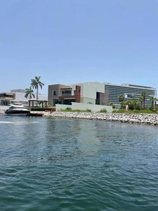 Moderna de 4 Hab con Muelle de embarcacion en Puerto Cancun