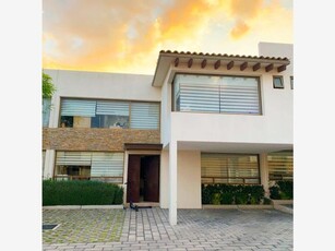 Casa en renta Residencial Valle De Las Fuentes, Calimaya, México, Mex