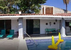 en venta, hermosa casa en fraccionamiento lomas de cuernavaca - 5 recámaras - 4 baños - 350 m2
