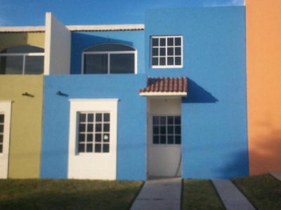 Casa en venta en villa de Álvarez colima de 3 recamaras 2 baños en 700000