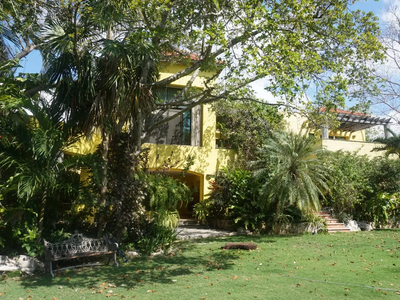 Trato Directo Descubre El Oasis Perfecto En Cancún: Un Proyecto Arquitectónico Único Con Jardín En Col Alamos I
