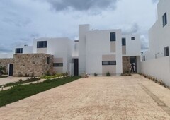 casa en renta en privada residencial aleza zona norte conkal merida yucatan