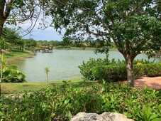 Terreno Frente a Lago con una Vista Preciosa en Privada Kilil
