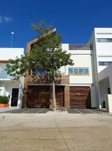 Casa De 2 Recámaras En Venta, Aqua, Cancún, Q. Roo