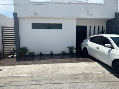 Casa En Venta En Residencial El Roble, San Nicolas De Los Ga