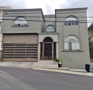 Casa En Venta Opcion Amueblada Cumbres 3er Sector Monterrey