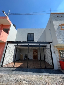Casa nueva con doble altura en Tonalá
