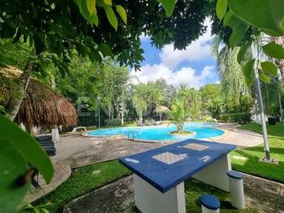 En venta casa 3 rec. 4 baños, Fraccionamiento Los Olivos Playa del Carmen P4034