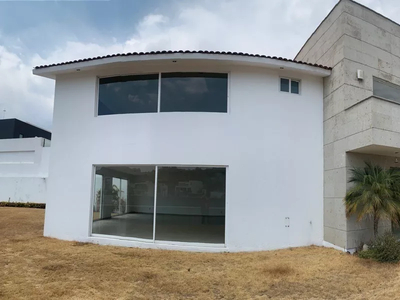 Magniifica Casa En Venta En Privada En Zona Esmeralda (s)