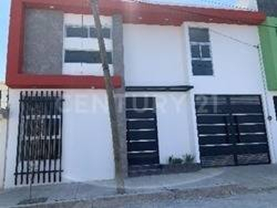 Se Vende Casa Nueva Y Amplia En Lomas De Banthí