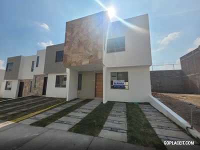 Se renta casa en fraccionamiento la Reserva en Pachuca, Col. Zapotlán de Juárez, Hidalgo - 3 habitaciones - 170 m2