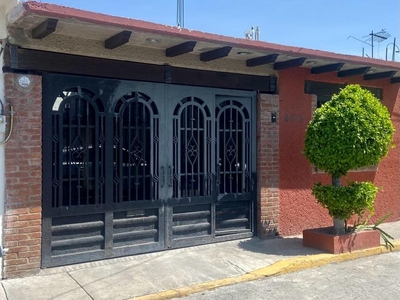 Casa en venta Pimientas 665, Mz 027, Villa De Las Flores, San Francisco Coacalco, Estado De México, México