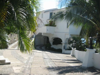 Casa en Renta por temporada en Av. Paseo de las Gaviotas Manzanillo, Colima