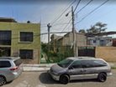 Casa en venta Avenida Paseos De Santa Clara 127-127, Sta Clara, Fracc Jardines De Santa Clara, Ecatepec De Morelos, México, 55450, Mex