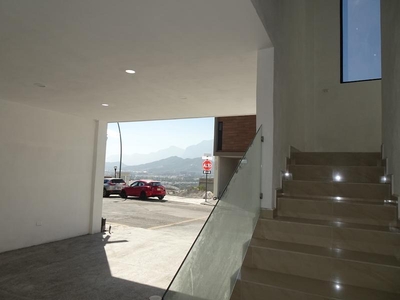Casa en venta en Contry Sur Segundo Sector Monterrey con terraza panoramica
