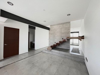 Casas en venta - 185m2 - 4 recámaras - Santiago de Querétaro - $3,950,000