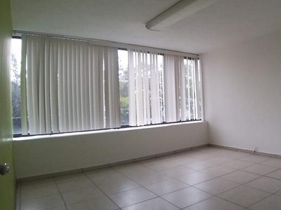 VENTA EDIFICIO EN AV. CAMELINAS JUNTO PLAZA LAS AMERICAS1,000 M2 3NIVELES CORPORATIVOS UNIVERSIDADES