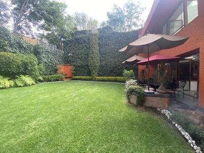 Doomos. Bosque de las Lomas, casa con terraza y jardín, a la renta con o sin muebles (GR)