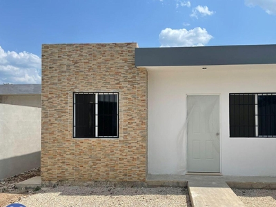 Doomos. Casa en Venta de una plata y 2 recámaras en Hunucmá, Yuc