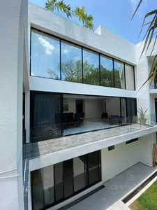 Doomos. Estupenda casa en venta en Playacar, Playa del Carmen P3259