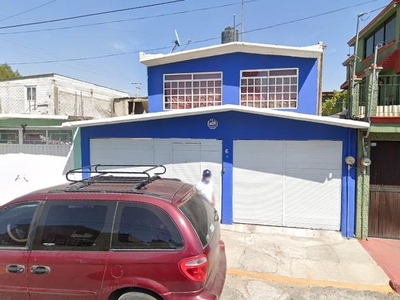 Doomos. REMATE Casa en venta en Jardines de Morelos
