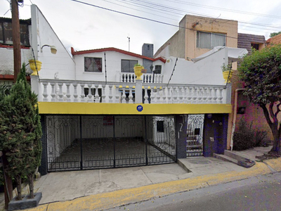 Casa en venta P.º De Las Palomas 127, Las Alamedas, 52970 Cdad. López Mateos, Méx., México