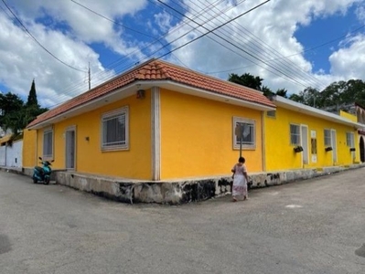 Casa en Espita Yucatán, en esquina, amplio terreno, lista para vivir