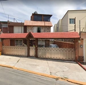 CASA EN LOMAS DEL VALLE DORARO, TLALNEPANTLA DE BAZ, EDO. MEX.