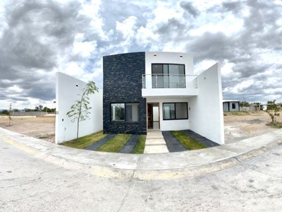 Casa en PREVENTA en Fracc Villas del Pedregal en Lagos de Moreno Jalisco