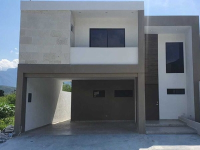 CASA EN VENTA AMORADA ZONA CARRETERA NACIONAL